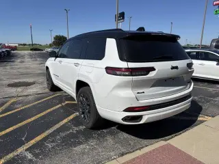 Jeep Gran Cherokee L 2025 4x4 Summit 4p SUV