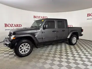 Jeep Gladiator 2023 4x4 Sport 4dr Crew Cab 5.0 ft. SB