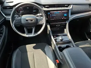 Jeep Grand Cherokee 2026 4x4 Laredo Altitude 4dr SUV