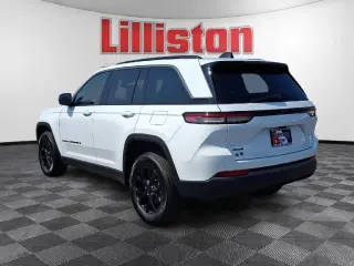 Jeep Grand Cherokee 2026 4x4 Laredo Altitude 4dr SUV