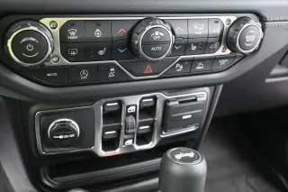 Jeep Wrangler 2026 4x4 Sahara 4p SUV
