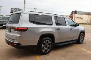 2023 Jeep Wagoneer L