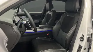2025 Genesis GV70