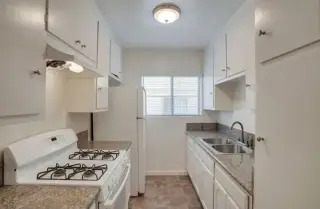1 Bed Apartment in South LA