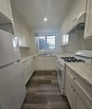 2 Bed Apt In N Kenmore Ave, LA