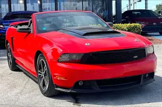 MUSTANG CONVERTIBLE 2D