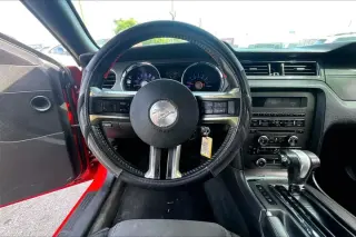 MUSTANG CONVERTIBLE 2D