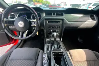 MUSTANG CONVERTIBLE 2D