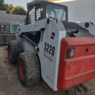 Bobcat y Excavadora San Bernardino