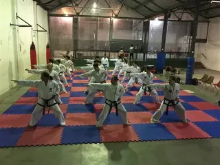 TAEKWONDO ITF V.URQUIZ ADULTOS