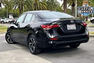 Nissan Sentra 2024 SV Sedán 4 puertas