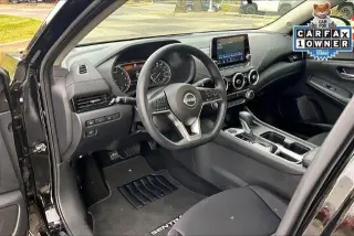 Nissan Sentra 2024 SV Sedán 4 puertas