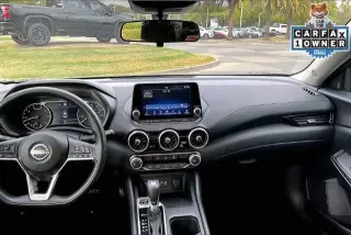 Nissan Sentra 2024 SV Sedán 4 puertas