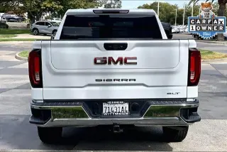 GMC Sierra 1500 2025 4x4 SLT 4 puertas Cabina Crew 5.8 pies de cama