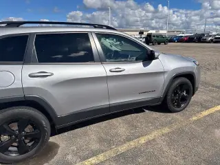 Jeep Cherokee 2016 4x4 Limited 4dr SUV