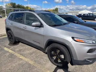Jeep Cherokee 2016 4x4 Limited 4dr SUV