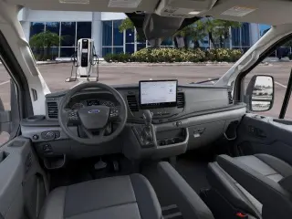 Ford Transit 2025 tracción total 250 3 puertas techo bajo furgoneta de carga corta