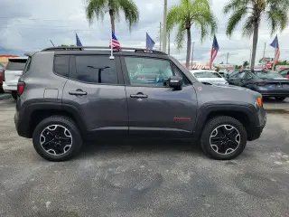 Jeep Renegade 2017 4x4 Trailhawk 4dr SUV