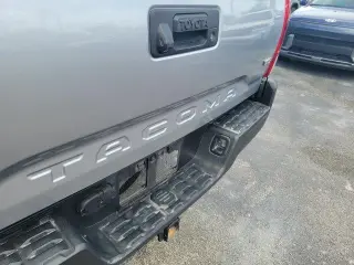 Toyota Tacoma 2016 4x2 SR5 V6 4dr Double Cab 5.0 ft SB
