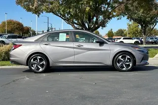 Hyundai ELANTRA 2023 SEL 4dr Sedán