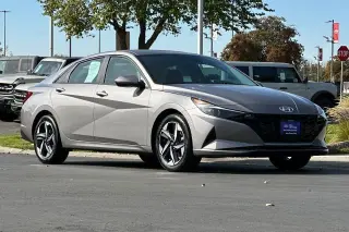 Hyundai ELANTRA 2023 SEL 4dr Sedán