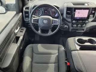 Ram 1500 2025 4x2 Tradesman 4p Camioneta de Cabina Completa Doble 5.6 ft. SB