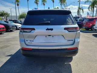 Jeep Grand Cherokee L 2022 4x4 Limited SUV de 4 puertas
