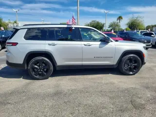 Jeep Grand Cherokee L 2022 4x4 Limited SUV de 4 puertas