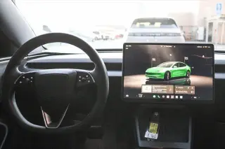 Tesla Model 3 2025 Rango Largo Fastback 4 puertas