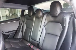 Tesla Model 3 2025 Rango Largo Fastback 4 puertas