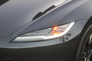 Tesla Model 3 2025 Rango Largo Fastback 4 puertas