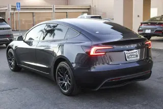 Tesla Model 3 2025 Rango Largo Fastback 4 puertas