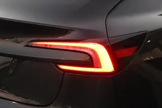 Tesla Model 3 2025 Rango Largo Fastback 4 puertas