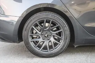 Tesla Model 3 2025 Rango Largo Fastback 4 puertas
