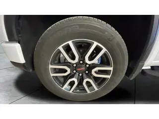 GMC Sierra 1500 2023 4x4 AT4 4dr Crew Cab 5.8 ft. SB