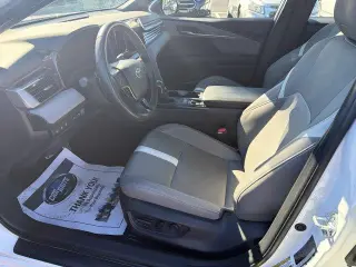 Toyota Camry 2025 SE Sedán 4 puertas