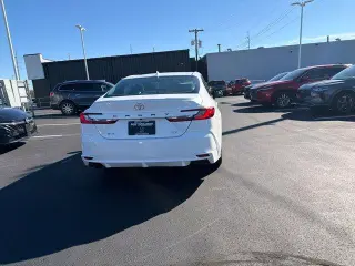 Toyota Camry 2025 SE Sedán 4 puertas