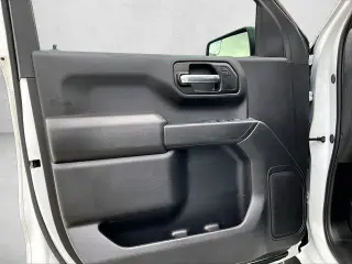 Chevrolet Silverado 1500 2024 4x2 Custom 4dr Crew Cab 5.8 ft. SB