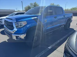 Toyota Tundra 2018 4x4 SR5 4dr CrewMax Cab Pickup SB (5.7L V8)