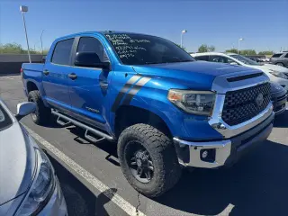 Toyota Tundra 2018 4x4 SR5 4dr CrewMax Cab Pickup SB (5.7L V8)