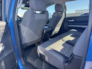 Toyota Tundra 2018 4x4 SR5 4dr CrewMax Cab Pickup SB (5.7L V8)