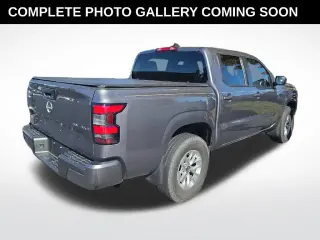Nissan Frontier 2024 4x4 SV 4dr Crew Cab 5 ft. SB