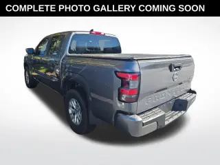 Nissan Frontier 2024 4x4 SV 4dr Crew Cab 5 ft. SB