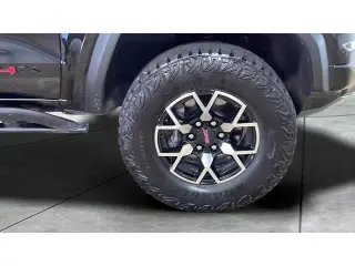 GMC Canyon 2024 4x4 AT4X 4dr Crew Cab 5 ft. SB