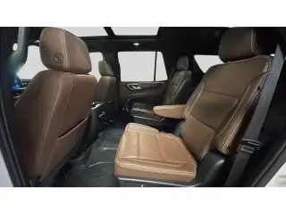 Chevrolet Tahoe 2023 4x4 High Country 4dr SUV
