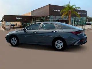 Hyundai ELANTRA 2025 SE 4dr Sedan