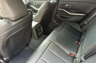BMW 3 Serie 2025 330i 4dr Sedán