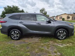 Toyota Highlander 2020 AWD XLE 4dr SUV