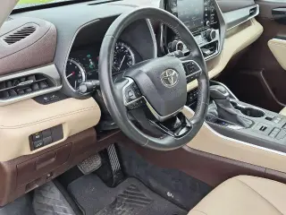 Toyota Highlander 2020 AWD XLE 4dr SUV