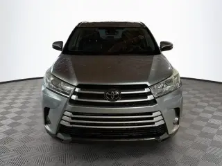 Toyota Highlander 2019 XLE 4dr SUV